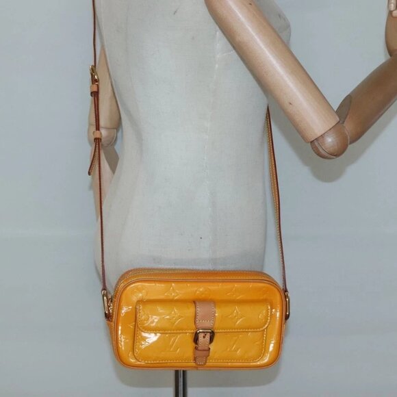 LOUIS VUITTON Monogram Vernis Christy MM Shoulder Bag Jaune - Picture 1 of 16